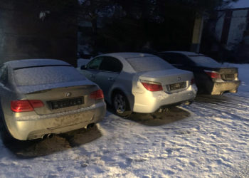 Trei bărbați — trimiși în judecată pentru contrabandă cu 23 autoturisme furate din UE. Sechestrul aplicat depășește 1,3 milioane lei