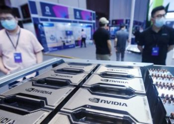 США расширили ограничения на экспорт полупроводников в Китай