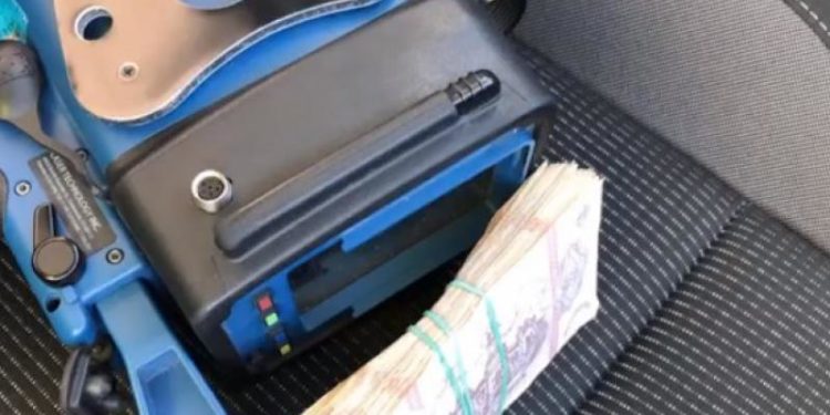 „Eu vă dau 20 de mii, acum”: Un vitezoman beat a încercat să mituiască inspectorii de patrulare