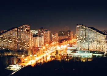 Graficul iluminatului stradal din capitală se modifică. Primăria Chișinău se alătură măsurilor de economisire a energiei | VIDEO