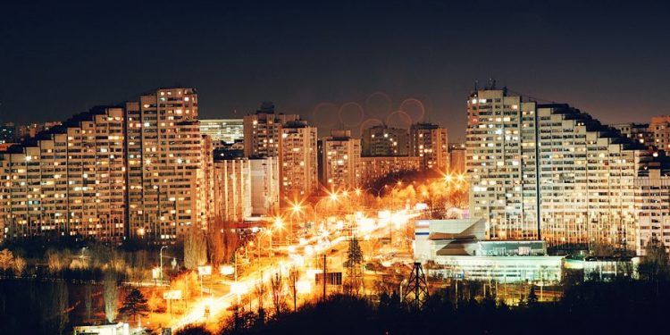 Graficul iluminatului stradal din capitală se modifică. Primăria Chișinău se alătură măsurilor de economisire a energiei | VIDEO