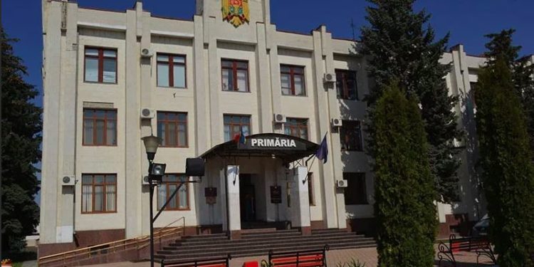 Reacția edilului orașului Hîncești, după perchezițiile organizate la primărie: Sper ca justiția să-și facă treaba | VIDEO