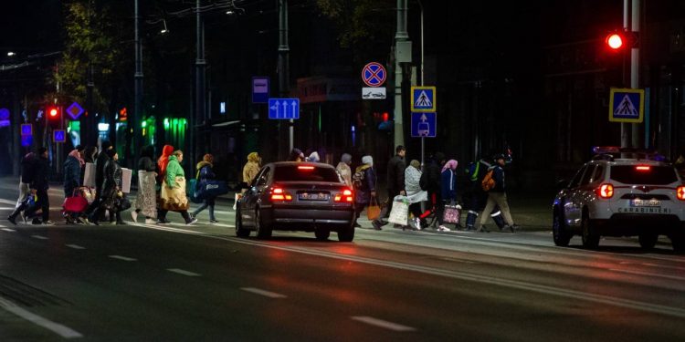 Poliția a demontat mai multe corturi și a rețiunut patru protestatari în fața Procuraturii Generale. Partidul „ȘOR”: S-a acționat fără un fundament legal și fără un avertisment prealabil | VIDEO