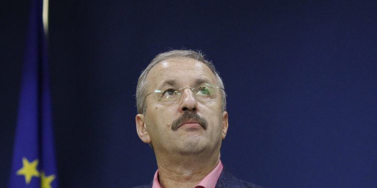 Ministrul român al Apărării și-a dat demisia din Guvern. Care ar fi motivul