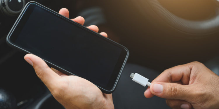 Încărcător universal pentru toate dispozitivele mobile, impus până la sfârșitul anului 2024