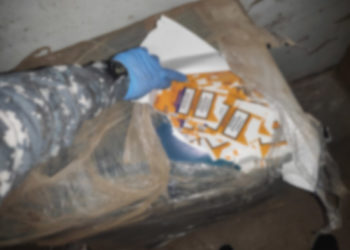 Noi detalii despre fabrica ilegală de țigări, depistată în centrul țării. Suspecții scoteau prin contrabandă produsul finit din țară | VIDEO