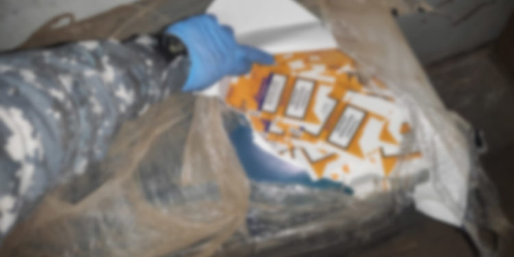 Noi detalii despre fabrica ilegală de țigări, depistată în centrul țării. Suspecții scoteau prin contrabandă produsul finit din țară | VIDEO