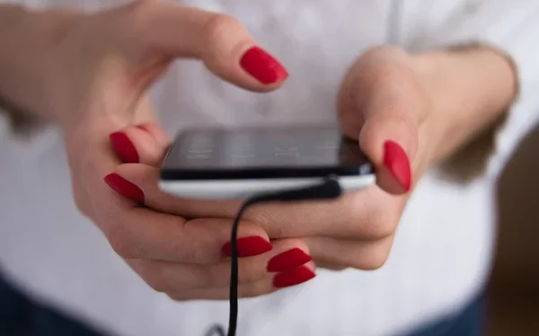 Молдавские операторы мобильной и стационарной сообщили о перебоях в работе из-за отключений электроэнергии