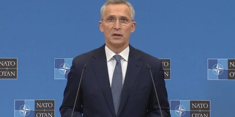 Столтенберг: У НАТО заканчиваются запасы оружия