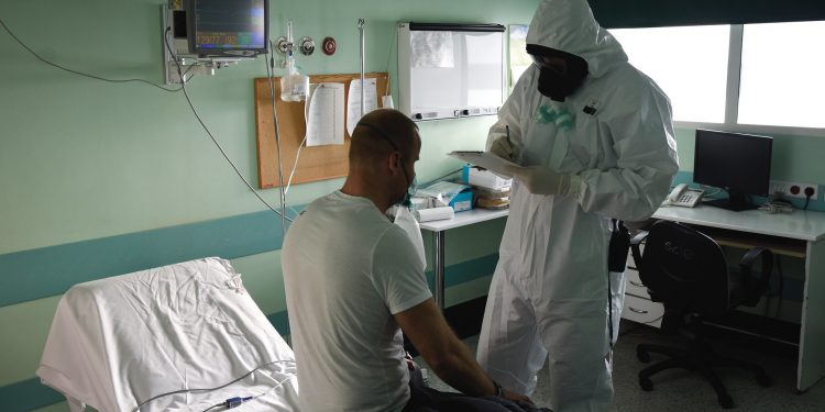 В Молдове 2,6 тыс. бюджетников, которые заразились коронавирусом, получат по 16 тыс. леев