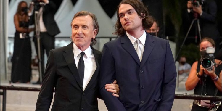 Fiul actorului Tim Roth a murit de cancer la vârsta de 25 de ani