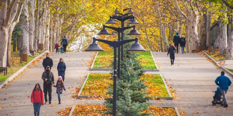 Început de weekend cu temperaturi generoase: Meteorologii promit pentru astăzi +18 grade Celsius