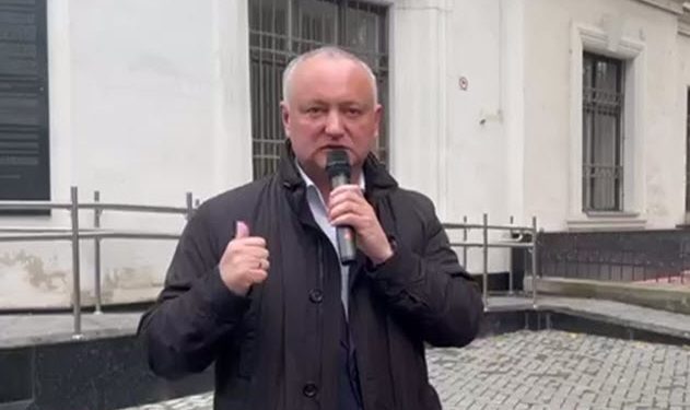 „Ei recunosc că îmi controlează dosarul?!” Dodon despre scurgerile de informații, discutate într-un chat, cu participarea consilierilor prezidențiali | VIDEO