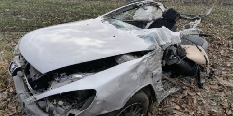 Смертельное ДТП во Флорештском районе: 23-летний водитель не справился с управлением и погиб, врезавшись в припаркованный автомобиль | VIDEO