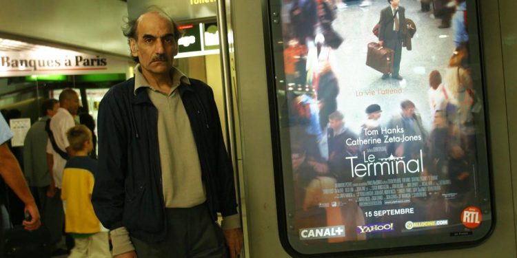 Bărbatul care a inspirat filmul „Terminalul”, regizat de Steven Spielberg, a murit pe aeroportul din Paris, unde a locuit 18 ani