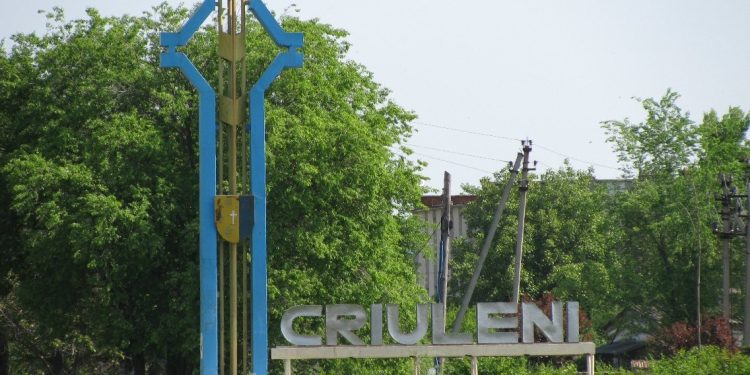 Мэр одного из сел Криулянского района предстанет перед судом за жестокое обращение с подчиненной