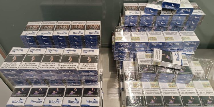 Un cuplu documentat pentru tentativă de transportare ilicită a 10.200 țigarete