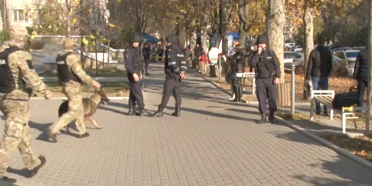 Alertele cu bombă la Judecătoriile Centru, Buiucani, dar și la Curtea de Apel, s-au dovedit a fi false: Detalii oferite de poliție | VIDEO