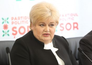 Регина Апостолова: «Эти задержания незаконны. Обыскивали всех, даже посторонних людей». Восемь человек доставлены в НЦБК после обысков в центральном офисе Партии «ШОР» | VIDEO