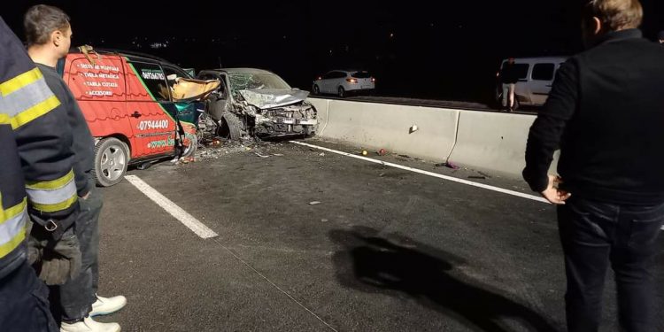 Accident pe traseul Ialoveni – Chișinău. Două mașini, grav avariate | FOTO