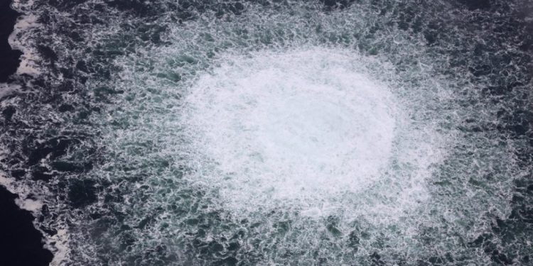 Перед утечкой рядом с «СП» прошли суда без транспондеров