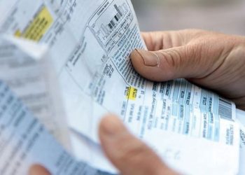 „Am fost și la neurolog, nu mai pot dormi nopțile”. Ce cred chișinăuienii și ce prognoze au experții economici privind facturile la lumină