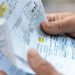 „Am fost și la neurolog, nu mai pot dormi nopțile”. Ce cred chișinăuienii și ce prognoze au experții economici privind facturile la lumină