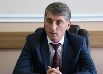 „A pornit o luptă, însă cum se va termina, rămâne de văzut”. Cum comentează analiștii politici și experții în drept solicitarea de restabilire în funcție a lui Harunjen | VIDEO