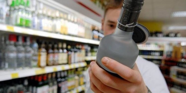 В Молдове могут подорожать сигареты и алкоголь