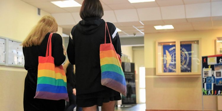 În Moldova se lansează campania „Copiii LGBT în școala ta”. Pedagogii vor fi ajutați să renunțe la prejudecăți