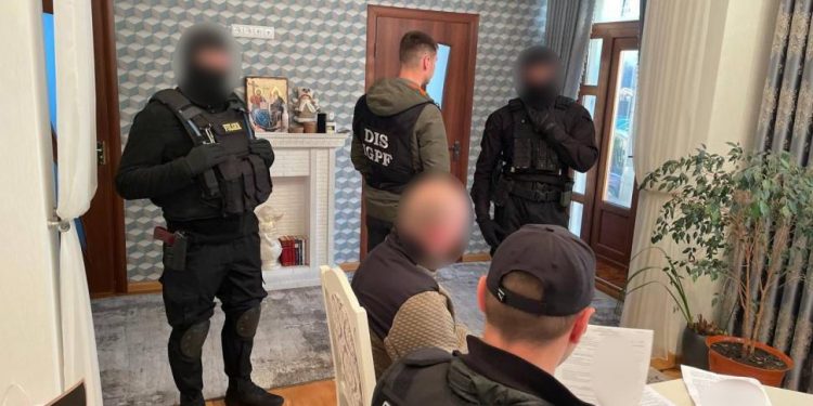 Un grup criminal, specializat în migrația ilegală a bărbaților din Ucraina în Moldova – destructurat