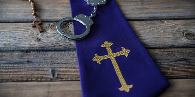 Un cardinal de la Vatican a recunoscut public că a abuzat sexual o fată de 14 ani