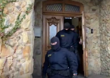 „Acțiunile CNA sunt un abuz și o ilegalitate”. Partidul „ȘOR” declară că banii ridicați în urma perchezițiilor la sediul formațiunii au fost găsiți în gențile personale ale angajaților | VIDEO