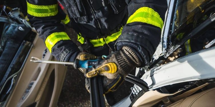 Salvatorii IGSU, despre accidentul de la Ialoveni: Atât șoferul, cât și pasagera au rămas încarcerați între fiarele mașinii | VIDEO