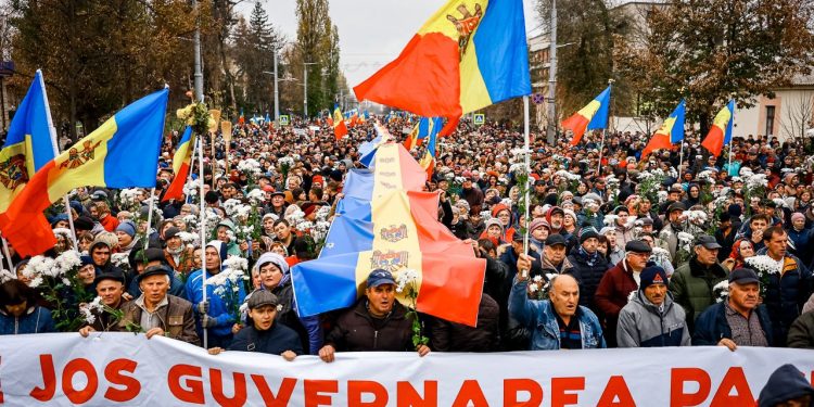 Sondaj: Peste 40% dintre moldoveni consideră că protestele antiguvernamentale, organizate de Partidul „ȘOR”, sunt justificate