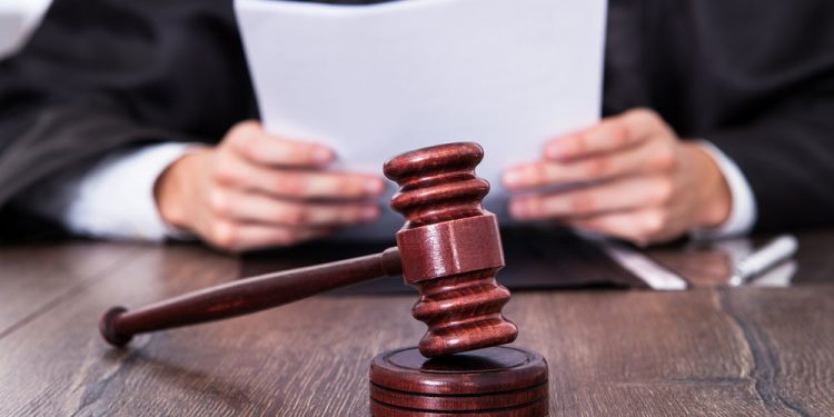 Сотрудницу Управления образования признали виновной в активной коррупции