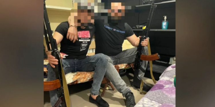 „Prezentau pericol pentru securitatea națională”. Poliția, despre expulzarea a doi azeri, imigrați în Moldova din Ucraina | VIDEO