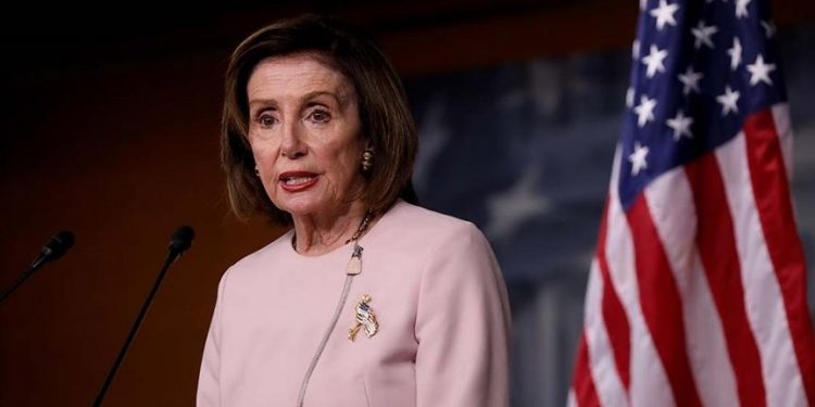 Нэнси Пелоси отказалась от поста лидера демократов в конгрессе США