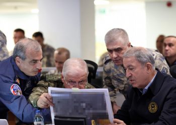 Turcia a lansat operaţiunea aeriană „Claw Sword” în nordul Irakului şi al Siriei