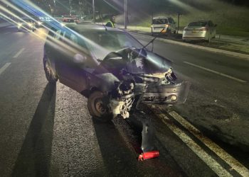 Accident în capitală: Un automobil a fost făcut zob, după ce a intrat într-un stâlp