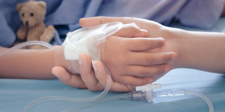 В Великобритании от опасной инфекции скончался восьмой ребенок