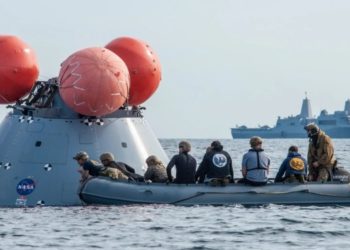 Корабль Orion, летавший к Луне, приводнился в Тихом океане