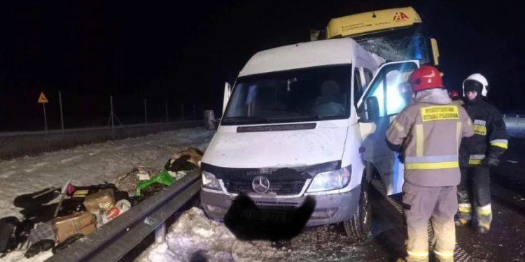 В Польше произошла авария с микроавтобусом в гражданами Молдовы. Сообщается о погибших и раненых