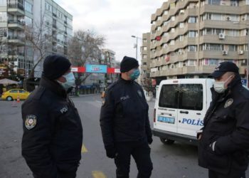 В турецком Диярбакыре произошел теракт – ранены девять полицейских