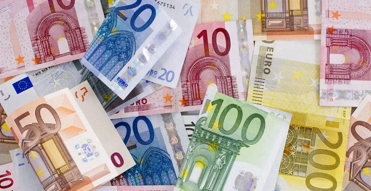 Еще одна европейская страна переходит на евро