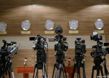 Încă patru ONG-uri cer autorităților să comunice public toate circumstanțele și argumentele care au stat la baza deciziei CSE de a suspenda licențele a șase televiziuni | VIDEO