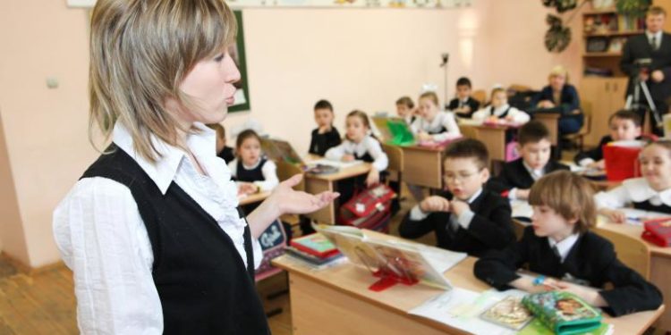 Запрещено взимать неофициальные платежи в учебных заведениях столицы