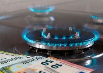 Цена газа в Европе опустилась ниже $850 за 1 тыс. куб. м впервые с 22 февраля