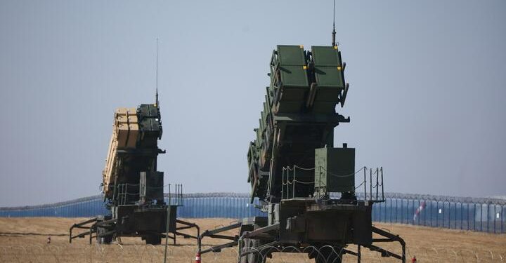 США официально объявили о новом пакете помощи Украине на 1,85 миллиарда долларов. В него войдут поставки зенитных ракет Patriot