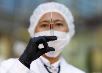 Китай не справляется с новой волной заболеваемости COVID-19